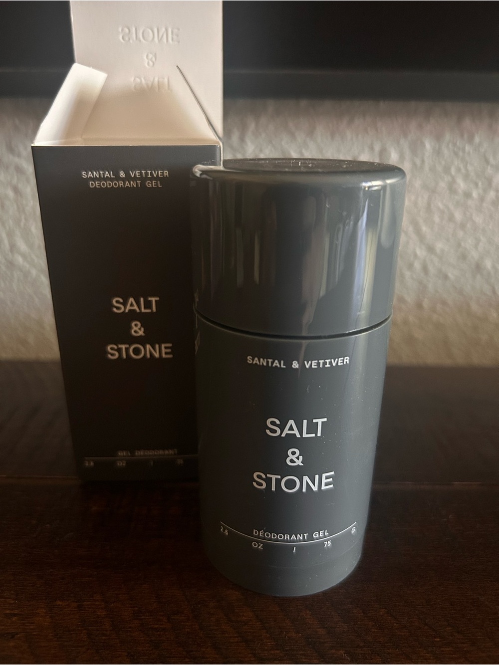 NEW SALT & STONE Santal & Vetiver Deodorant Gel